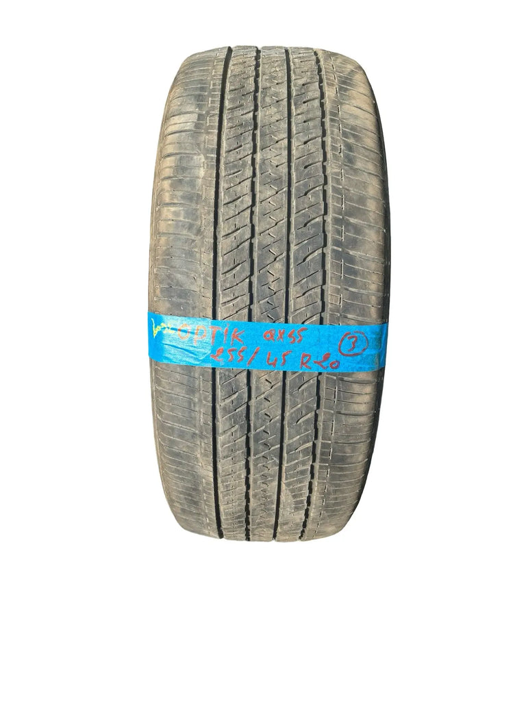 1  Pneu Bridgestone 255/45/20