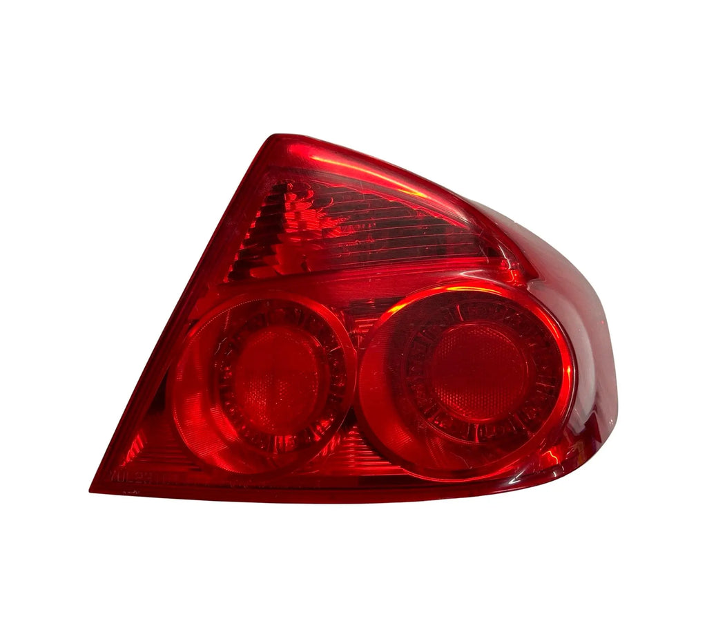 INFINITI G35 (2005-2006) OEM OUTER RIGHT SIDE TAIL LIGHT INFINITI