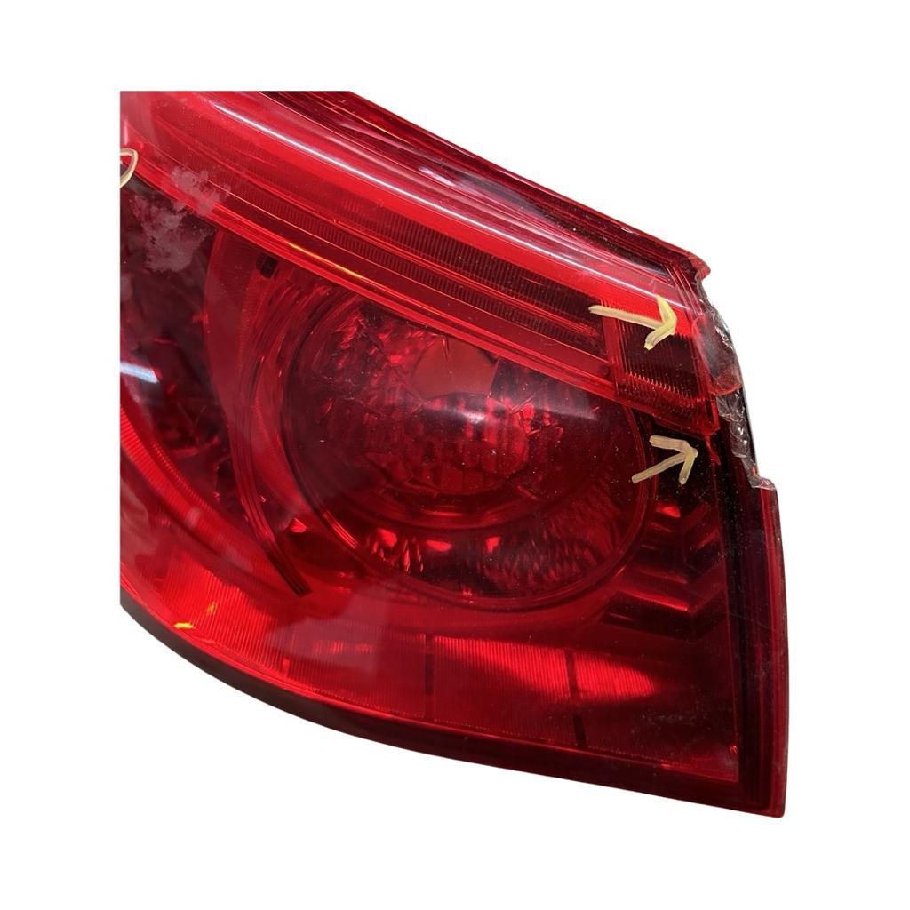 Infiniti Q50 (2014-2017) Outer Left  (Driver) Side Tail Light (Cracked)