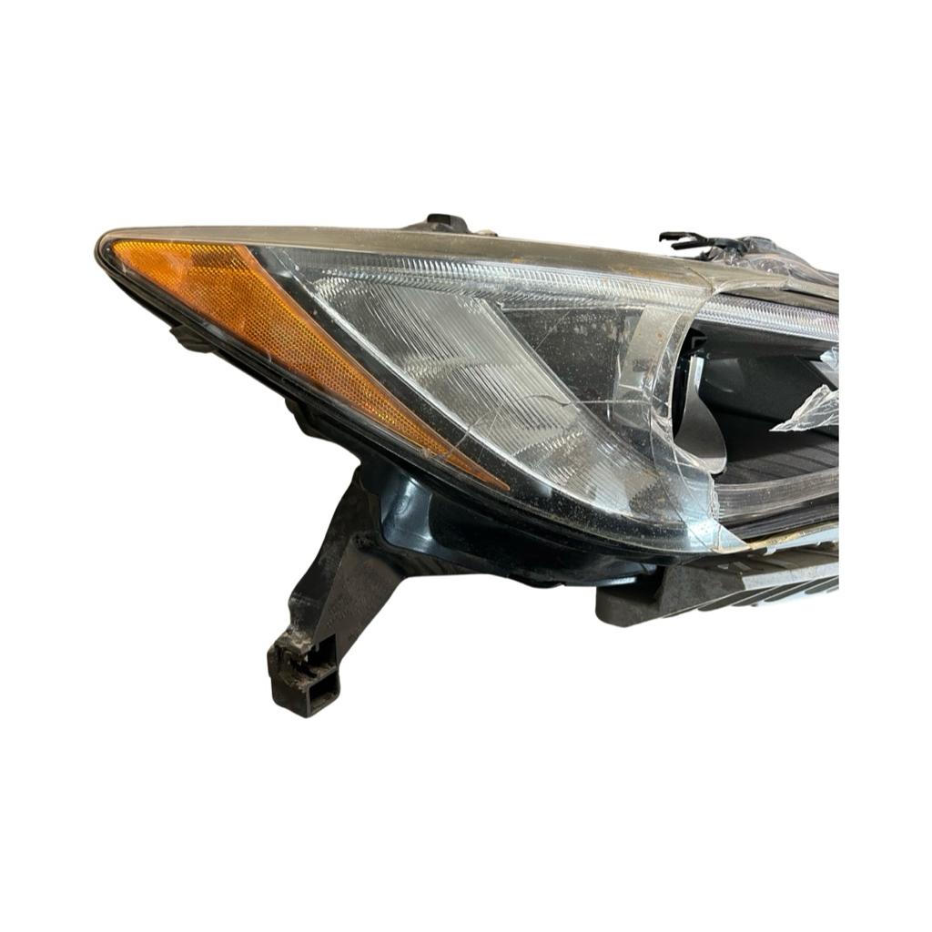 Infiniti QX60 (2016-2017-2018) Right Headlight (For Parts)