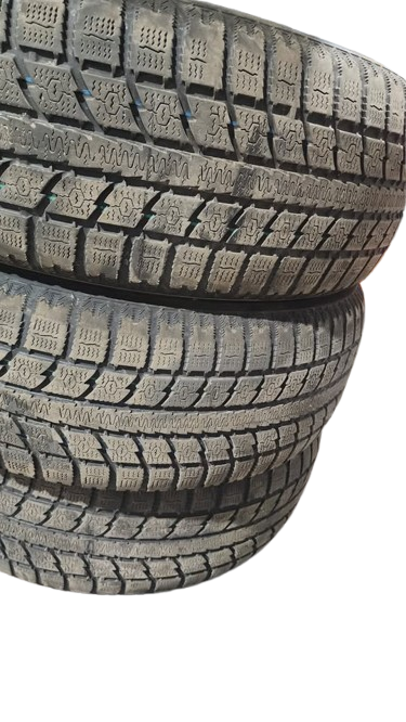 4 Pneus d'hiver Toyo Observe 235/55/20 INFINITI