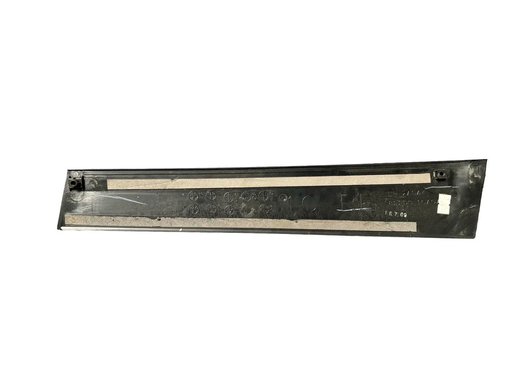 INFINITI FX35(2009-2012)| FX50 (2009-2013)| QX70(2014-2017) Cover Rear Door Sash Left Side (822D3-1CA0A) INFINITI