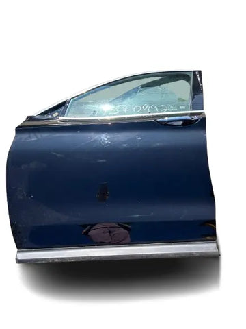 INFINITI QX50 2019-2023 OEM FRONT LEFT DOOR (BLACK  ).SCRACHED INFINITI