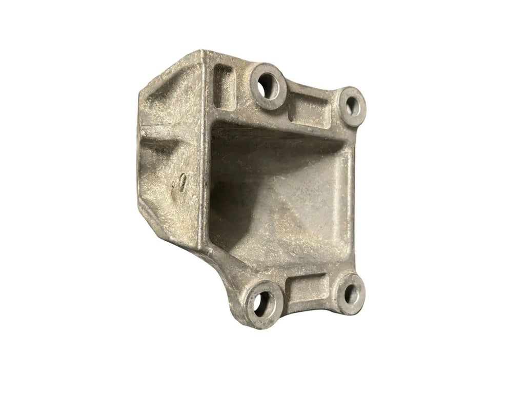 Infiniti EX35 (2008-2012)| EX37 (2013) FX50 (2009-2013)| G37 (2008-2013)| M37 (2011-2013) Engine Mount Bracket Right Side (RWD) (11232-1PMOA)