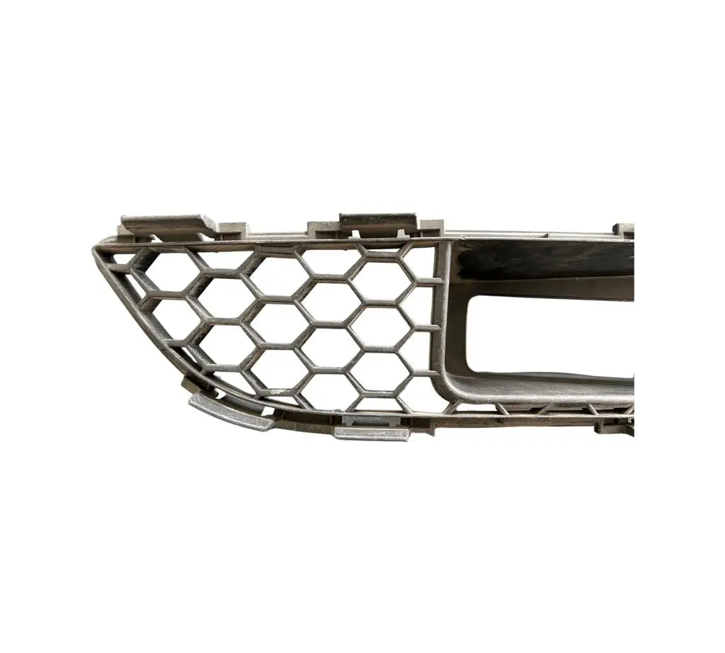 Infiniti G37 (2008-2011) Front Bumper Grille (62257-JL01A) INFINITI