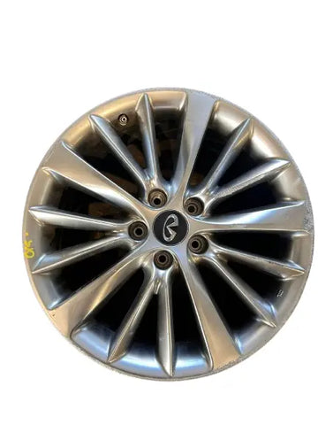 Infiniti Q50 2014-2021 17