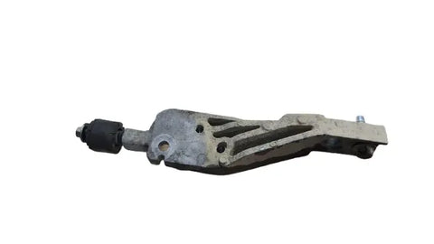 Infiniti Q50 (2016-2022)/Q60 (2017-2020) Engine Mount Bracket right side Z5R (11232-4HK0A) INFINITI