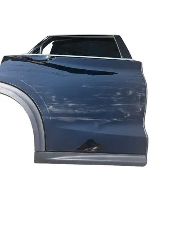 NFINITI QX50 2019-2023 OEM RAER RIGHT RAER PASSENGER  DOOR  (NOIR ) SCRACHED INFINITI