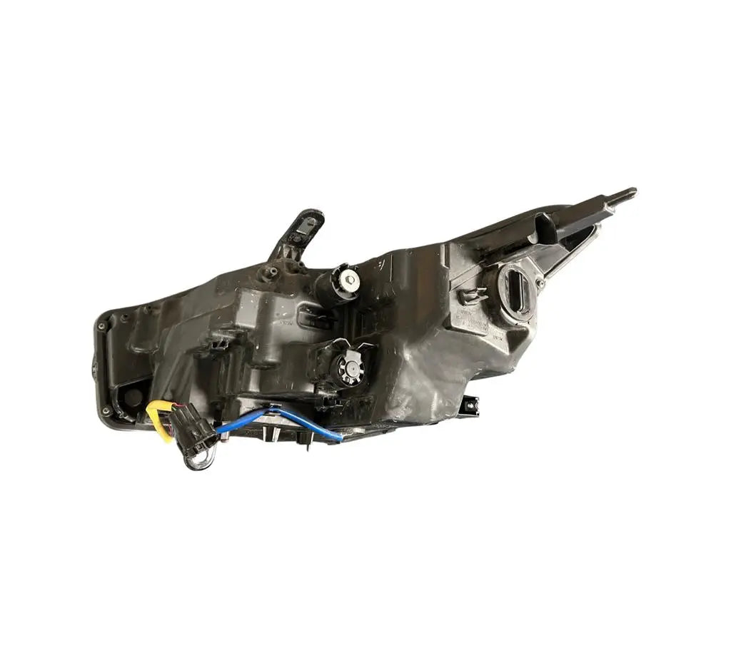 Infiniti Q50 (2014-2015-2016-2017) OEM Right Headlight W/O AFS (Broken Tab) INFINITI