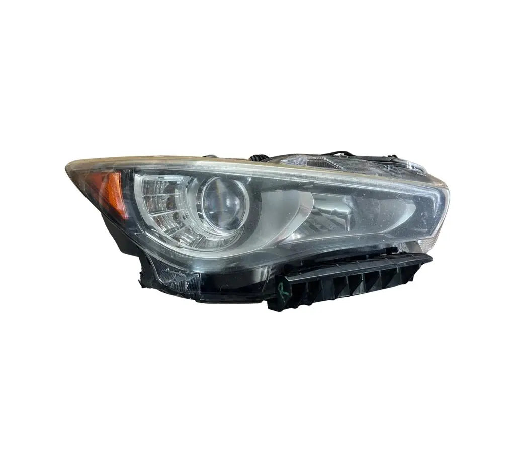 Infiniti Q50 (2014-2015-2016-2017) OEM Right Headlight W/O AFS (Broken Tabs) INFINITI