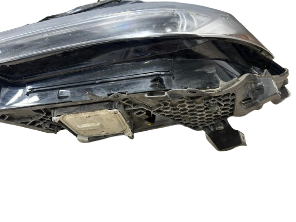 Infiniti QX50 (2019-2020-2025) OEM Left side  Non-Adaptive Headlight ( W/O AFS)