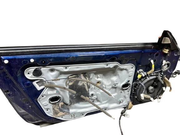 Infiniti Q60 (2017-2020) Porte avant gauche (blue) ( Sans Mirroir )(Small scratch).