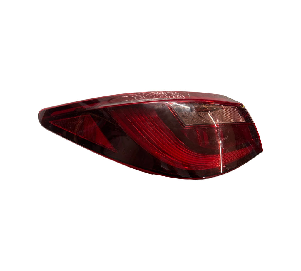 INFINITI Q50 (18-22) OEM OUTER DRIVER SIDE TAIL LIGHT LED 26555-6HH5A (Cracked)