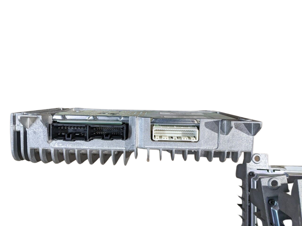 INFINITI M30/M35/M37/M56/Q70 (2012) Bose Sound System Amp Amplifier 318800-0070